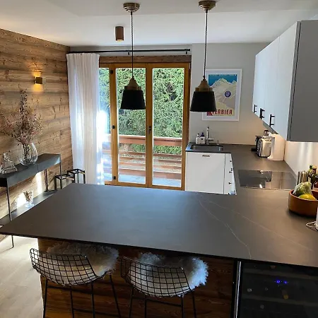 アパート Alpine Residence, The Residences